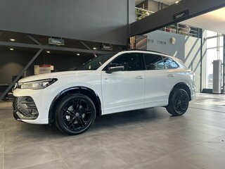 2026 Volkswagen Tiguan L Pro III (China Market), чёрный, 4849000 рублей, вид 3