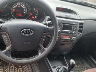 2010 Kia Magentis 5-speed II Рестайлинг, серый, 750000 рублей, вид 5