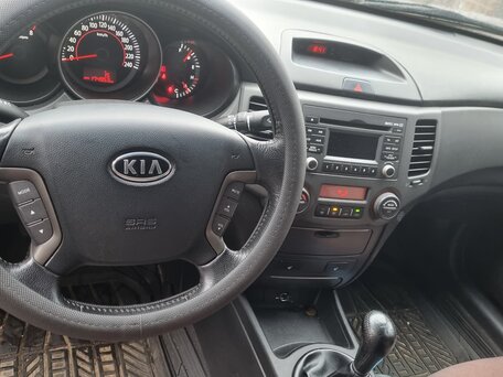 2010 Kia Magentis 5-speed II Рестайлинг, серый, 750000 рублей, вид 5