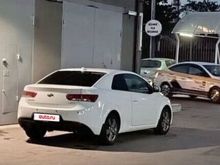 2011 Kia Cerato Koup II, белый, 670000 рублей, вид 2