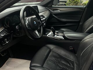 2017 BMW 5 серии 530d xDrive VII (G30/G31/G38), синий, 4000000 рублей, вид 5