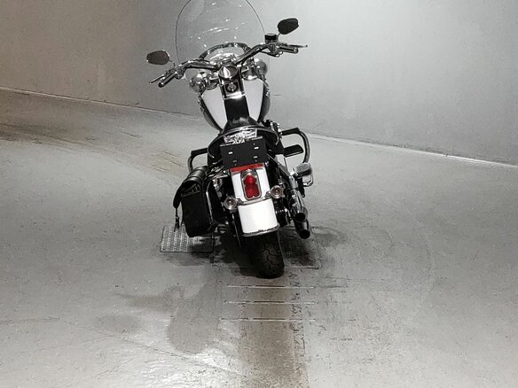 2009 Harley-Davidson Fat Boy, чёрный, 711000 рублей - вид 3