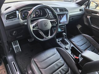 2021 Volkswagen Tiguan II Рестайлинг, чёрный, 3799000 рублей, вид 5