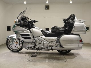 2006 Honda GL 1800 Gold Wing, серебристый, 768000 рублей, вид 1