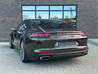 2017 Porsche Panamera 4 II, коричневый, 5250000 рублей, вид 3