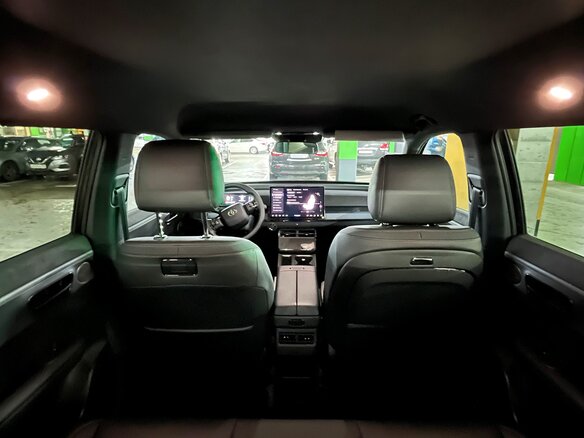 2026 Toyota bZ3X 58.3 kWh, чёрный - вид 5