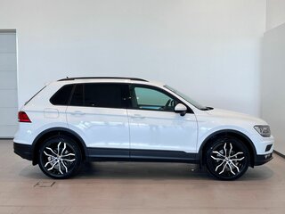 2020 Volkswagen Tiguan II, белый, 2670000 рублей, вид 4