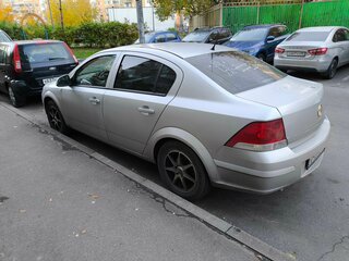 2010 Opel Astra H Рестайлинг, серебристый, 540000 рублей, вид 5