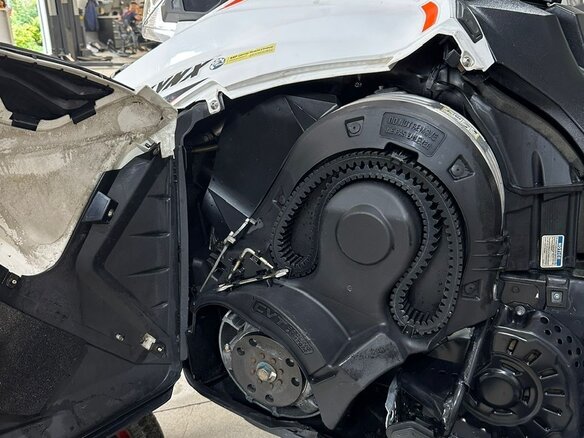 2015 BRP Lynx 49 Ranger 600, белый, 1150000 рублей - вид 3