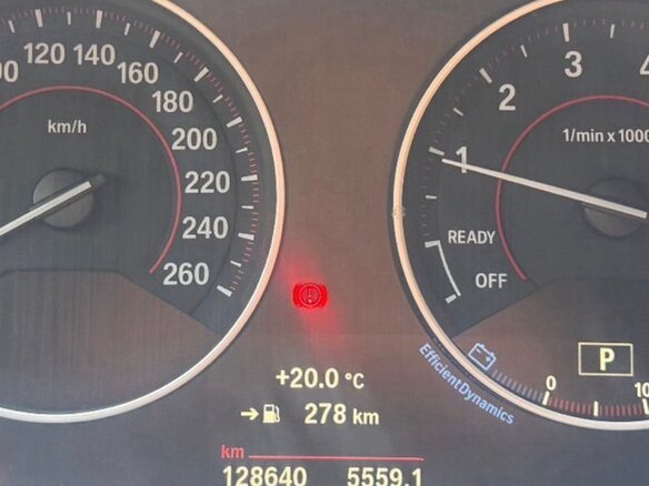 2017 BMW 3 серии 330i xDrive VI (F3x) Рестайлинг, белый, 2300000 рублей - вид 6