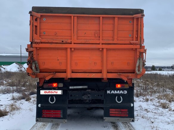 1990 КамАЗ 55102, красный, 1600000 рублей - вид 1