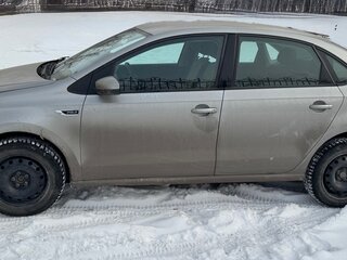 2018 Volkswagen Polo V Рестайлинг, серебристый, 1350000 рублей, вид 3