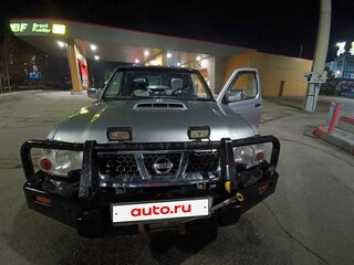 2010 Nissan NP300, серебристый, 1500000 рублей, вид 1