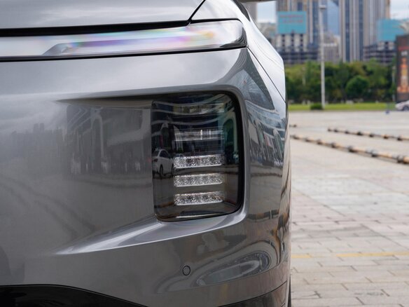 2026 Volkswagen ID.Era 9X 65.2 kWh, серебристый, 9998000 рублей - вид 8