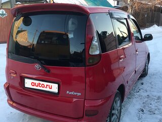 2003 Toyota FunCargo, красный, 427000 рублей, вид 3