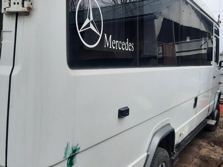 2004 Mercedes-Benz Vario, белый, 1000000 рублей, вид 5