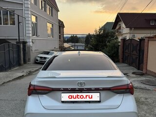 2022 Toyota Avalon V, белый, 3280000 рублей, вид 4