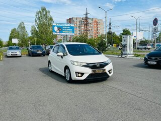 2017 Honda Fit III Рестайлинг, белый, 1179000 рублей, вид 4