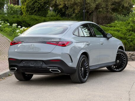 2026 Mercedes-Benz GLC Coupe 300 II (C254), серый, 10590000 рублей, вид 2