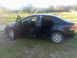 2014 Volkswagen Polo V, чёрный, 670000 рублей, вид 4