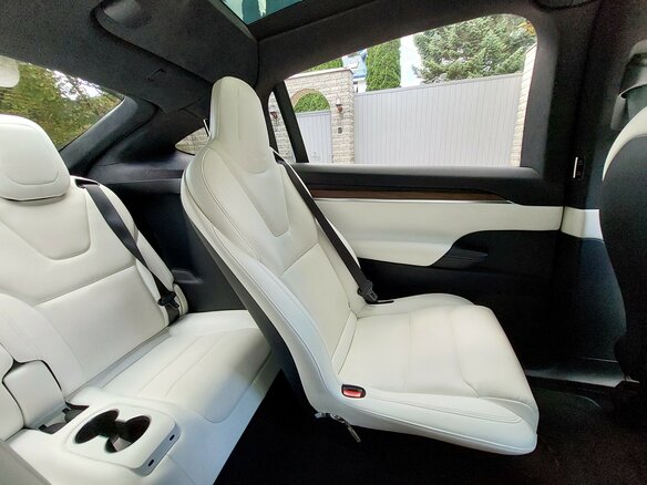 2021 Tesla Model X Long Range I Рестайлинг, красный, 7900000 рублей - вид 15