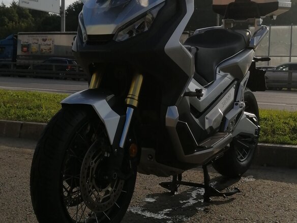 2017 Honda X-ADV, серебристый, 1070000 рублей - вид 4