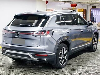 2023 Volkswagen Tayron I Рестайлинг, серебристый, 2470000 рублей, вид 2
