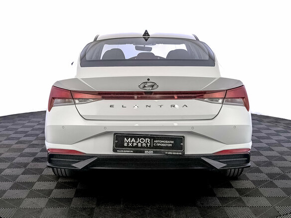 2022 Hyundai Elantra VII (CN7), белый, 2045000 рублей - вид 5