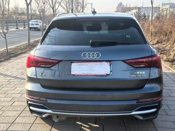 2023 Audi Q3 35 TFSI II (F3), серый, 2453000 рублей - вид 4