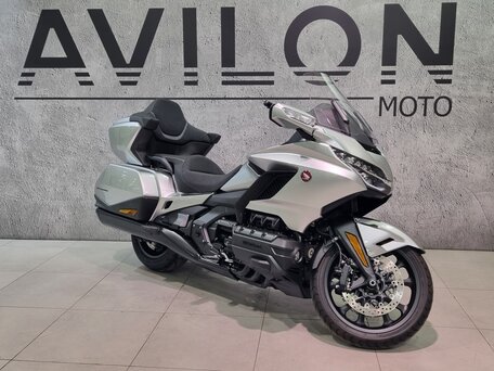 2025 Honda GL 1800 Gold Wing, серебристый, 3550000 рублей, вид 2