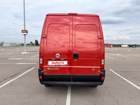2010 Fiat Professional Ducato, красный, 1400000 рублей, вид 3