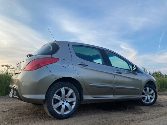 2011 Peugeot 308 I Рестайлинг, бежевый, 390000 рублей - вид 3