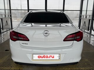 2013 Opel Astra J Рестайлинг, белый, 745000 рублей, вид 4