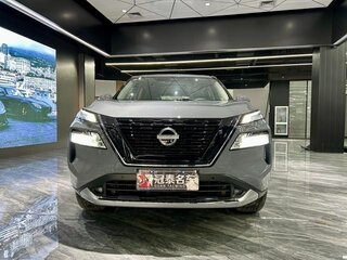 2024 Nissan X-Trail IV, серебристый, 4038000 рублей, вид 2