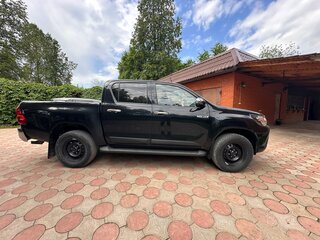 2018 Toyota Hilux VIII, чёрный, 3690000 рублей, вид 2