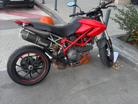 2011 Ducati Hypermotard, красный, 410000 рублей, вид 1