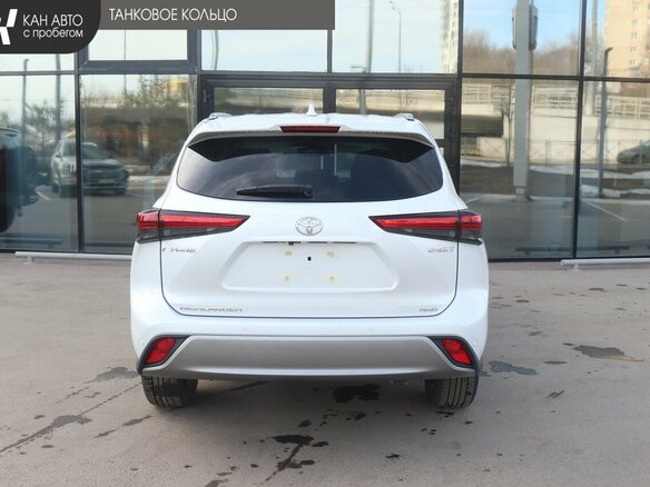 2025 Toyota Highlander IV (XU70), белый, 5350000 рублей - вид 3
