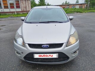 2009 Ford Focus II Рестайлинг, серебристый, 200000 рублей, вид 2