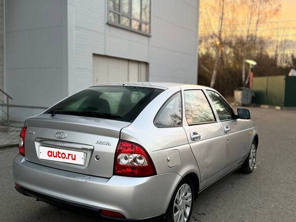 2010 Lada (ВАЗ) Priora I, серебристый, 250000 рублей - вид 12