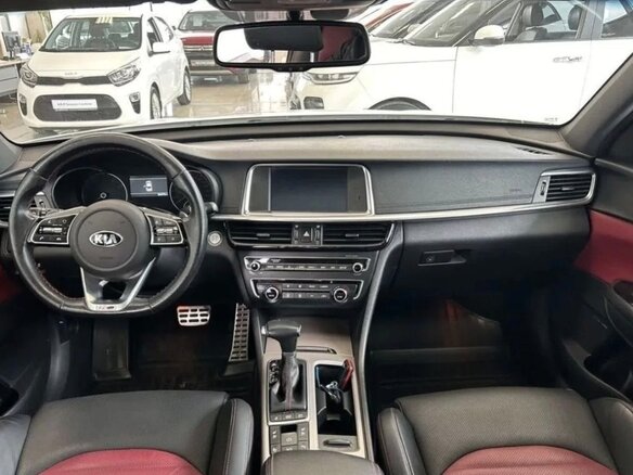 2018 Kia Optima IV Рестайлинг, белый, 2400000 рублей - вид 8