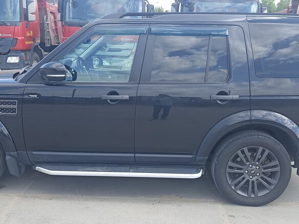 2016 Land Rover Discovery IV Рестайлинг, чёрный, 2100000 рублей - вид 4