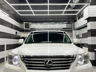 2010 Lexus LX 570 III, белый, 4400000 рублей, вид 3