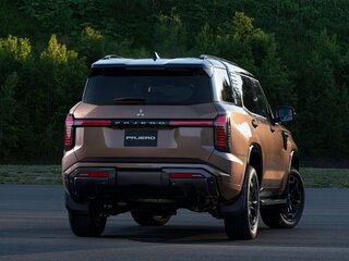 2026 Mitsubishi Pajero V, бежевый, 10645000 рублей, вид 5