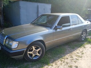 1985 Mercedes-Benz W124 200, серый, 450000 рублей, вид 3