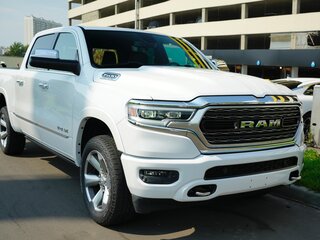 2018 Ram 1500 Crew Cab V, белый, 4500000 рублей, вид 3