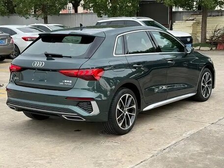 2023 Audi A3 Sportback 35 TFSI IV (8Y), зелёный, 2015000 рублей, вид 4