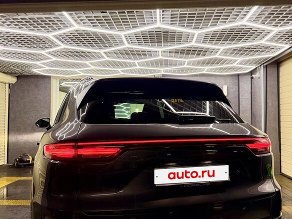 2020 Porsche Cayenne S III, серый, 6300000 рублей - вид 9