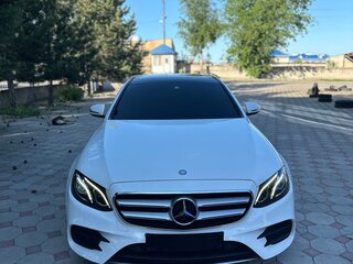 2016 Mercedes-Benz E-Класс 200 V (W213, S213, C238), белый, 2950000 рублей, вид 2