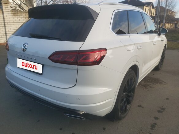 2019 Volkswagen Touareg III, белый, 5650000 рублей - вид 5