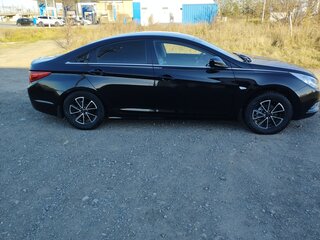 2010 Hyundai Sonata VI (YF), чёрный, 880990 рублей, вид 2